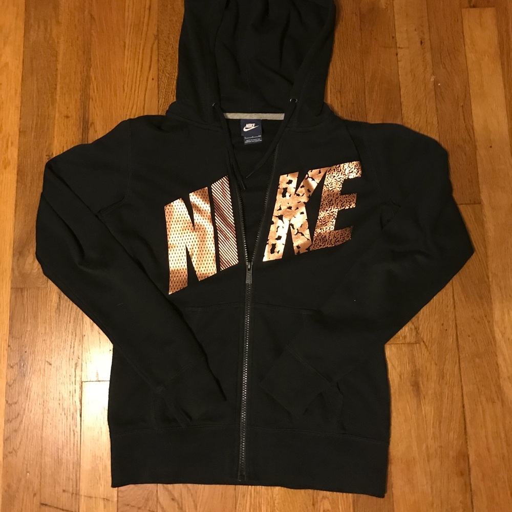 Nike sweatshirt